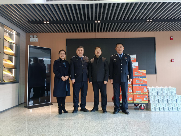 服務管理處開展“人民警察節”走訪慰問活動